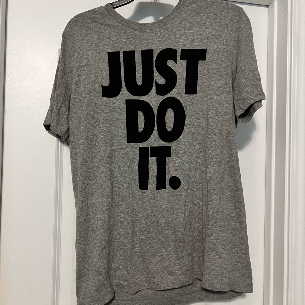 Nike men’s size medium Gray Tee with White Logo
